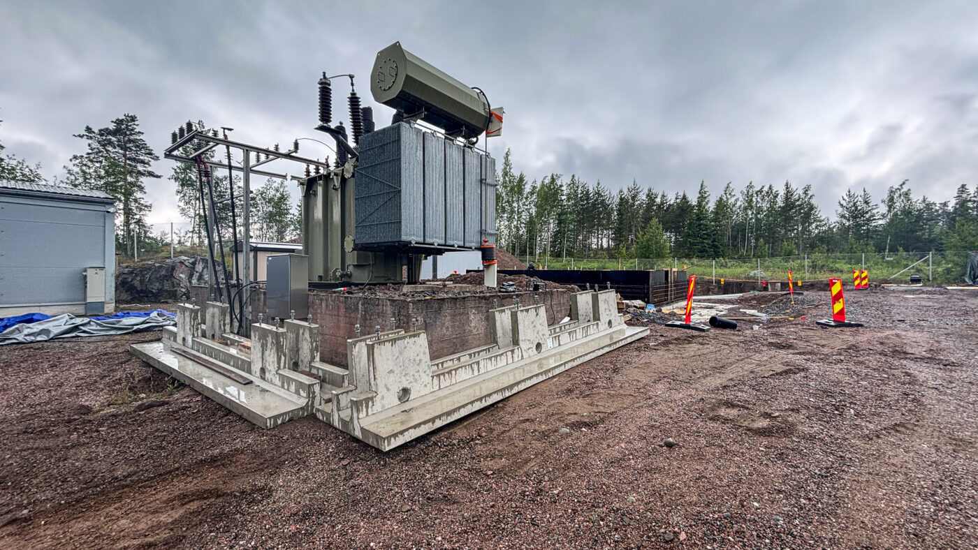 An outdoors power station under construction.